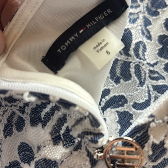 Tommy Hilfiger Women's Sleeveless Fit and Flare Dress scuba crepe bicolor block - Picture 9 of 9